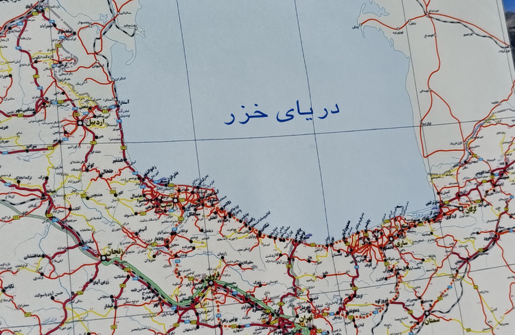 نقشه راه های ایران پارچه ای (مخمل) در سایز 100 در 70
